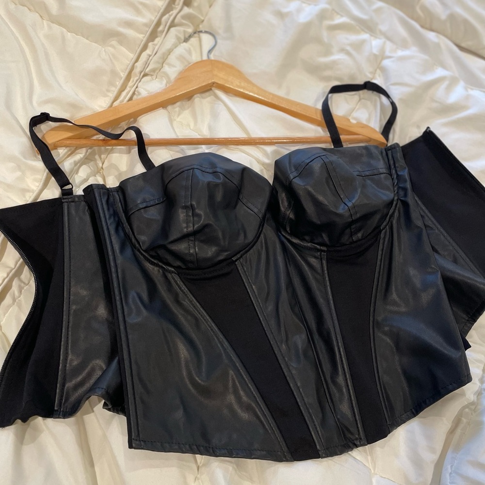 Plus size 2XL Black Faux Leather Bustier crop corset